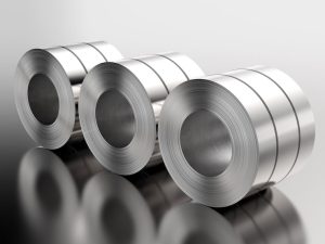 Três rolos de aço laminado